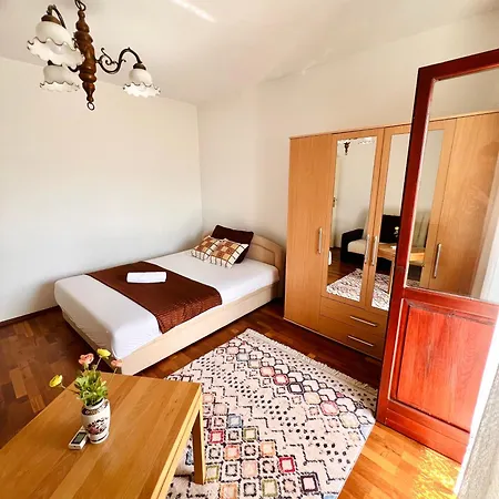 Hela * Ivisovo Greblje